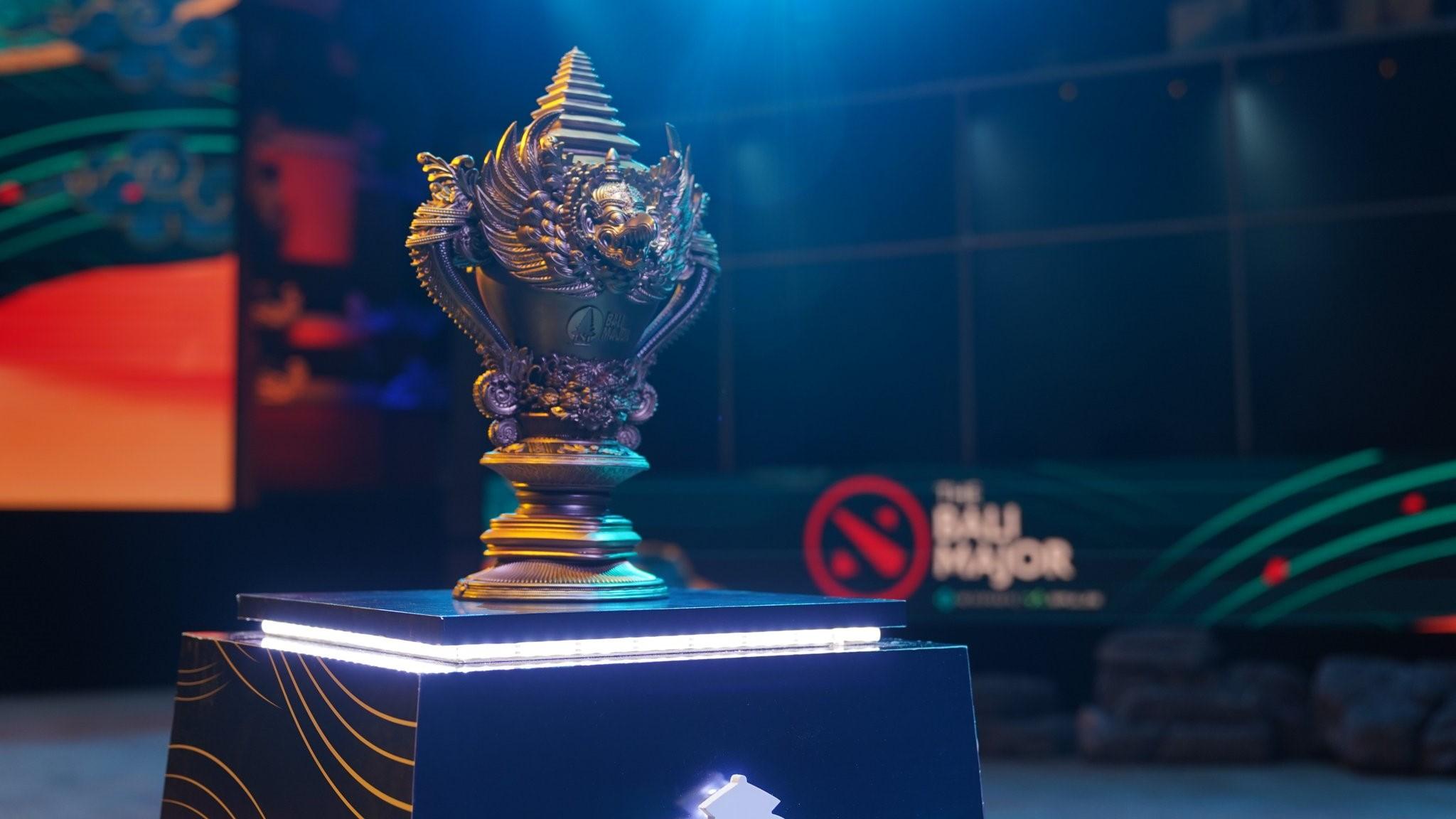 Bali Major 2023 trophy